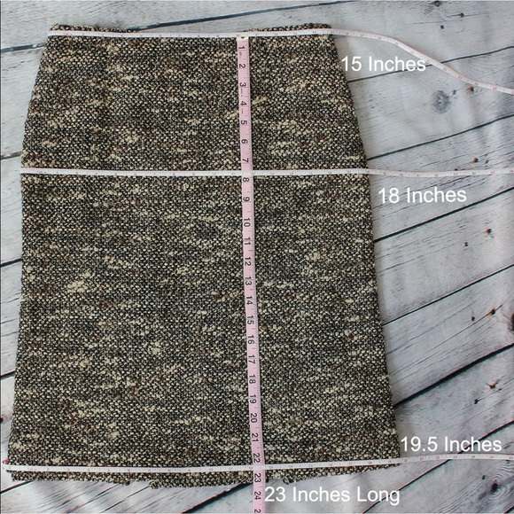 Valentino Boucle Wool Sz 8 Box Pleat Knee Length - Picture 7 of 8